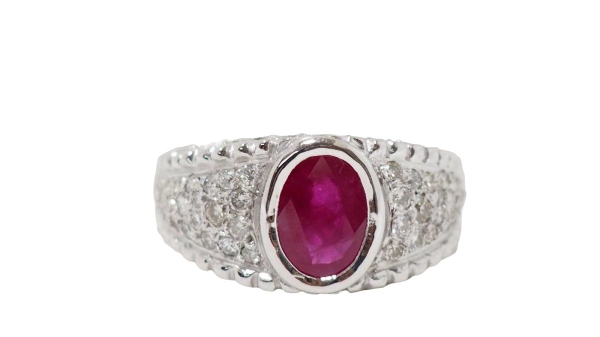 Bague Jonc en or blanc, rubis et diamants - Castafiore