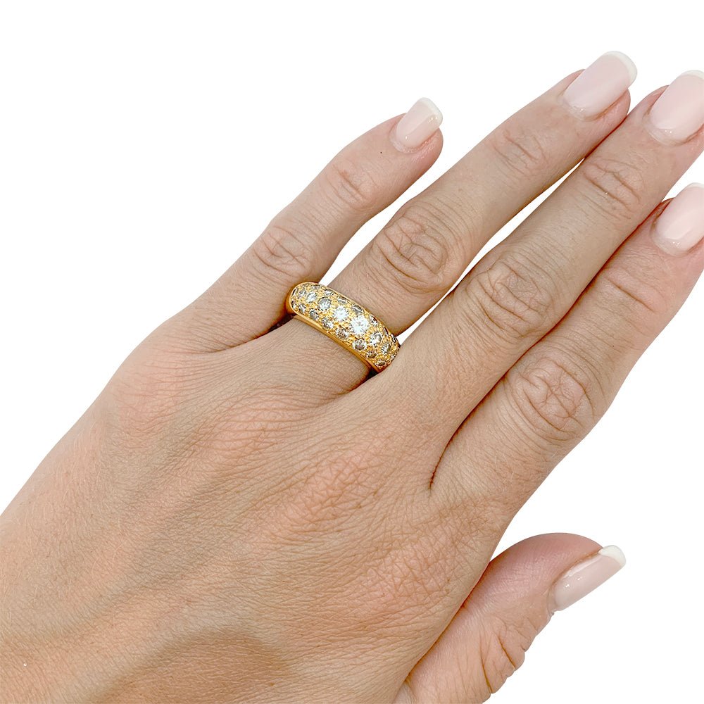 Bague jonc en or jaune, diamants - Castafiore