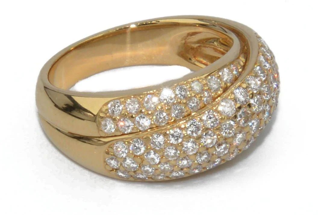 Bague jonc or jaune entièrement pavée de diamant - Castafiore