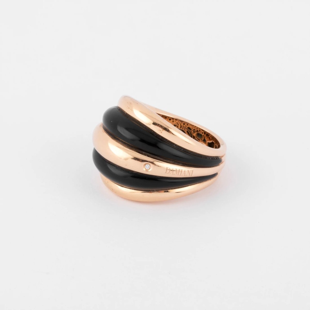 Bague jonc or rose et onyx de la maison Damiani - Castafiore