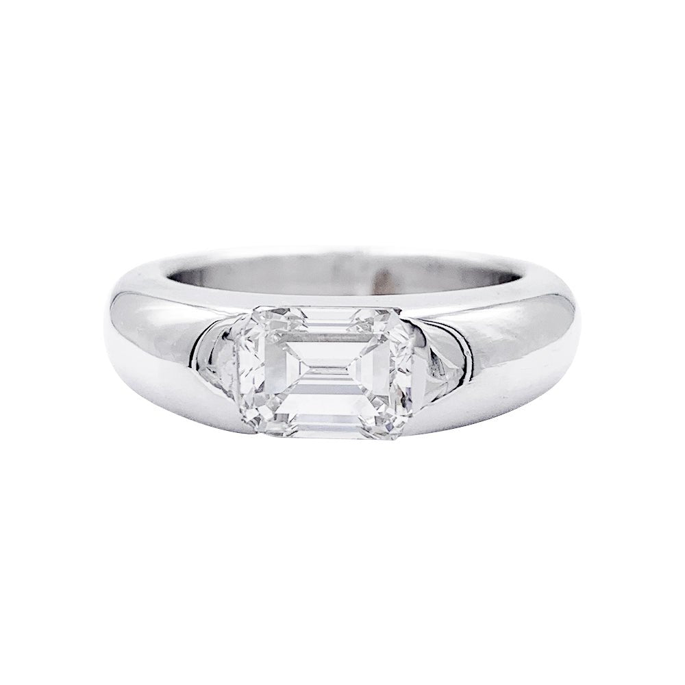 Bague jonc sertie d'une diamant taille émeraude - Castafiore