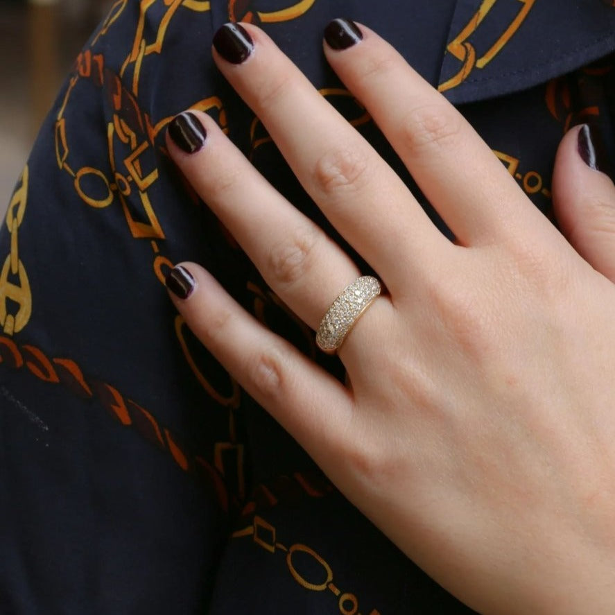 Bague jonc vintage en or pavée de diamants - Castafiore