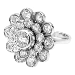 Bague marguerite en or blanc, diamants - Castafiore