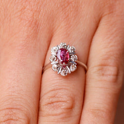 Bague Marguerite en or blanc diamants et rubis - Castafiore