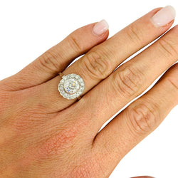 Bague marguerite en or blanc et diamants - Castafiore