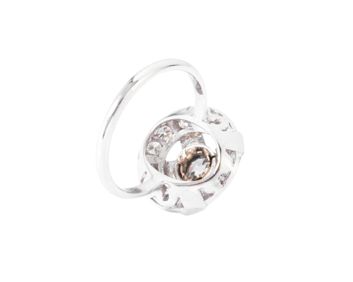 Bague marguerite en platine or gris et diamants - Castafiore