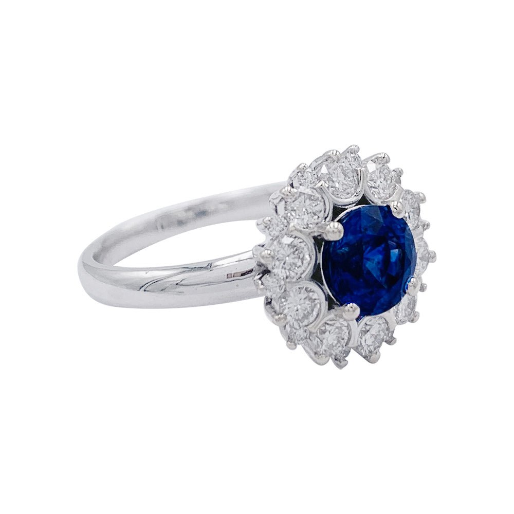 Bague marguerite saphir entourage diamants - Castafiore