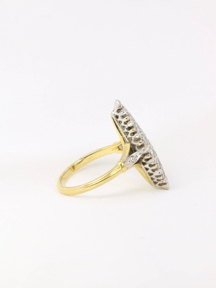 Bague marquise ancienne en or pavée d'environ 1 ct de diamants - Castafiore