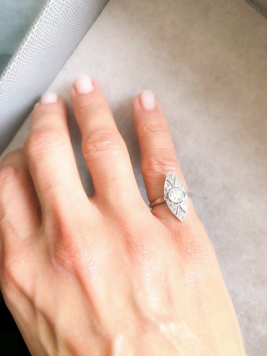 Bague marquise en platine et diamant - Castafiore