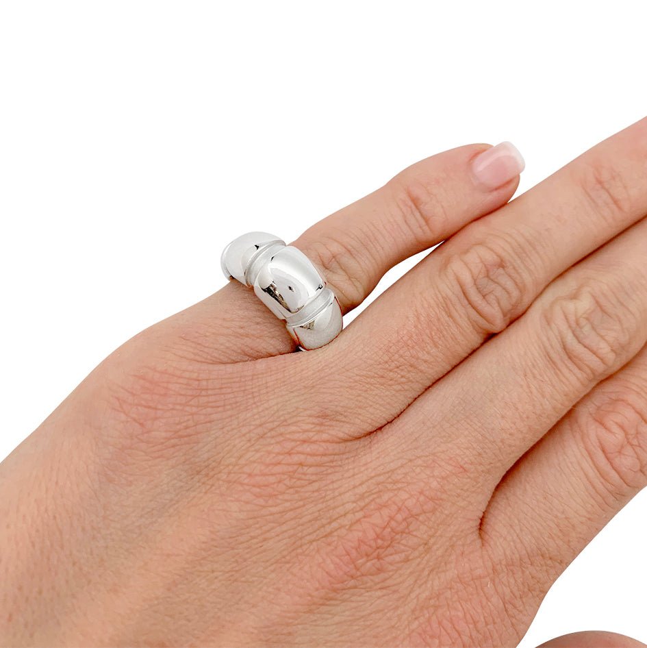 Bague MAUBOUSSIN, "Nadja", or blanc - Castafiore