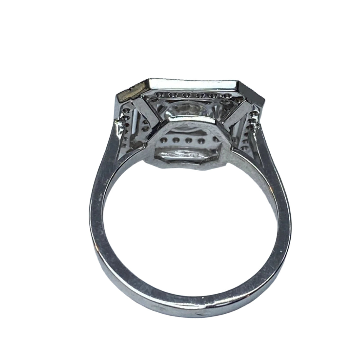 Bague octogonale en or 18 carats ornée de diamants - Castafiore