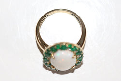 Bague Opale Blanche Et émeraudes