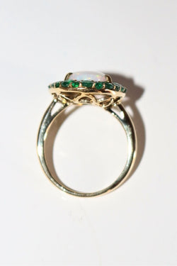 Bague Opale Blanche Et émeraudes - Castafiore