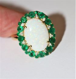 Bague Opale Blanche Et émeraudes - Castafiore