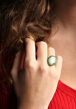 Bague Opale Blanche Et émeraudes