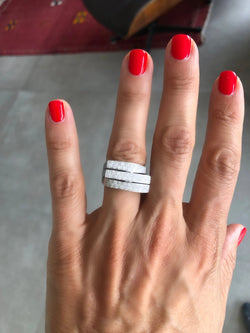 Bague or gris et diamant asymetrique - Castafiore