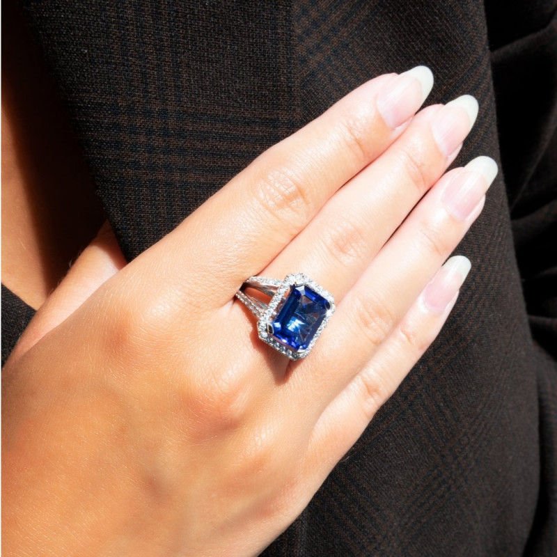 Bague or gris tanzanite diamants Castafiore