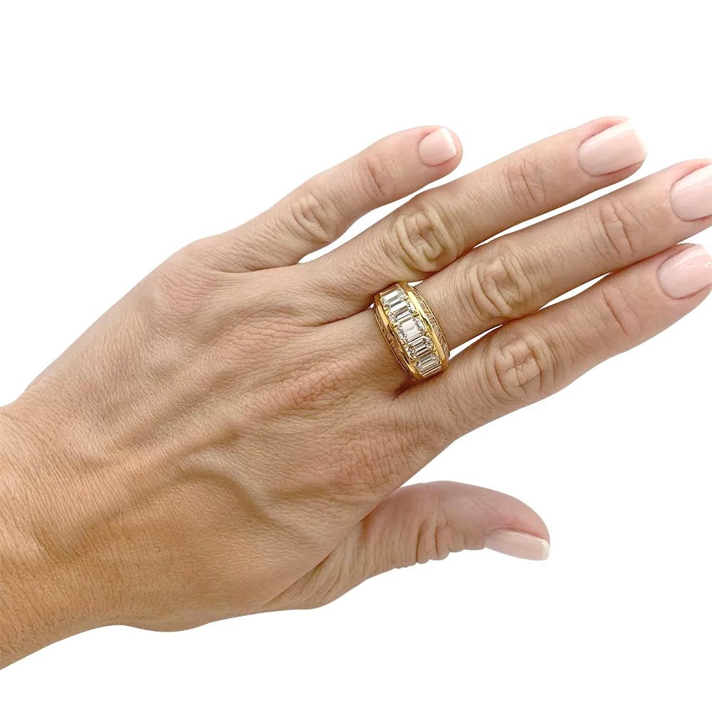 Bague pavage en or jaune et diamants - Castafiore