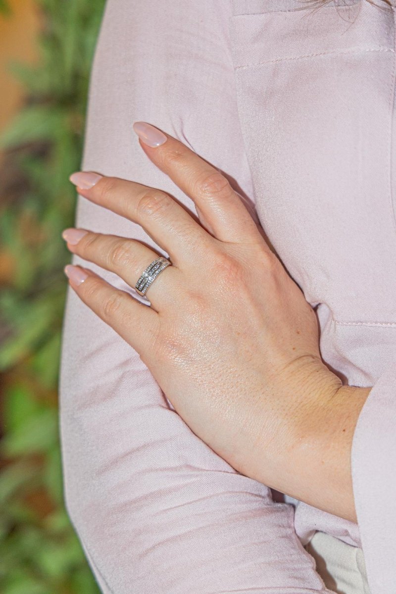 Bague Pavée en or blanc et diamants - Castafiore