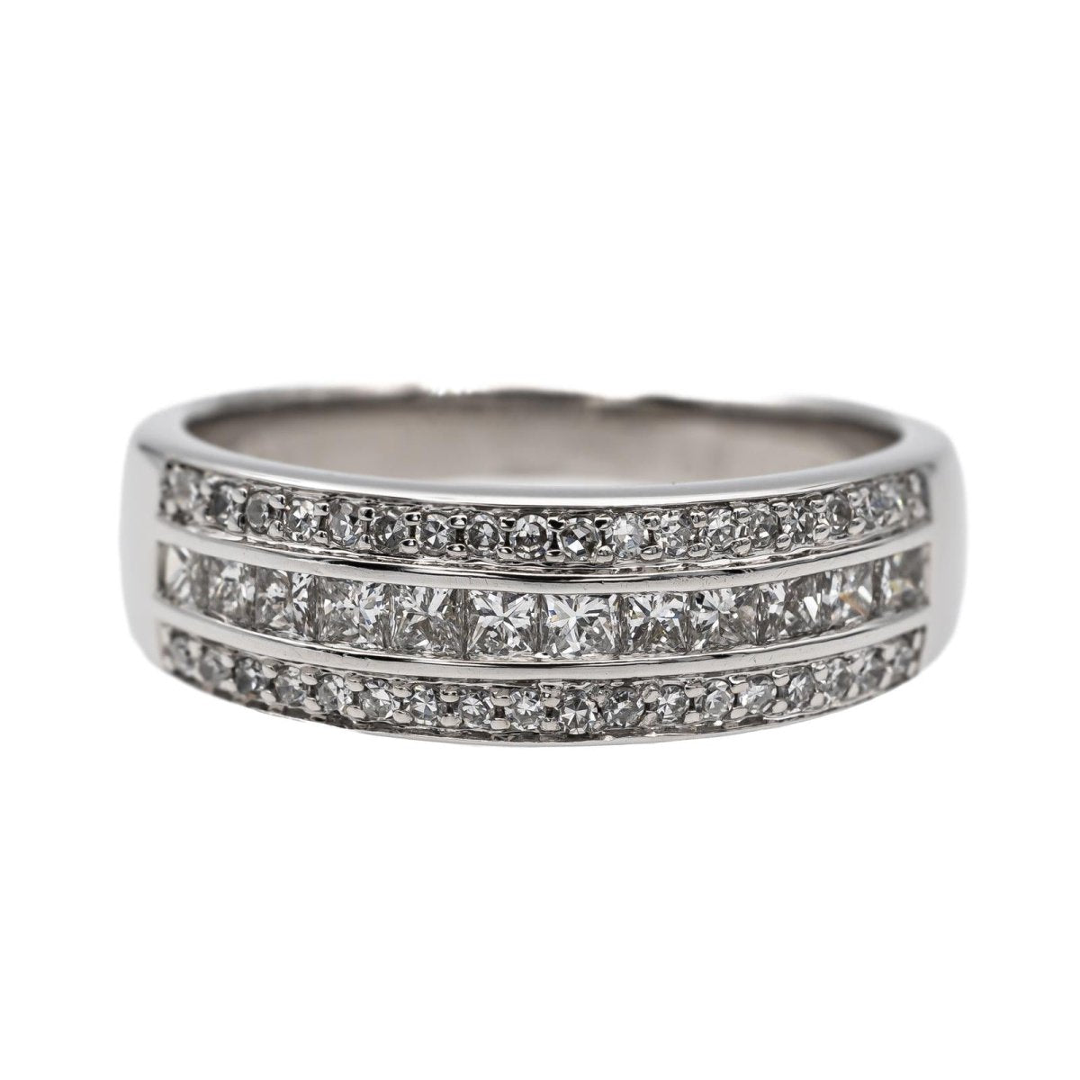 Bague Pavée en or blanc et diamants - Castafiore