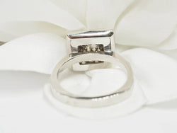 Bague plateau en or blanc et diamants - Castafiore