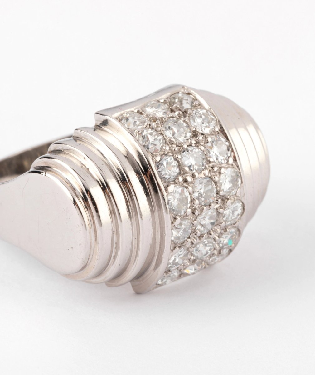 Bague platine et diamant à gradins - Castafiore