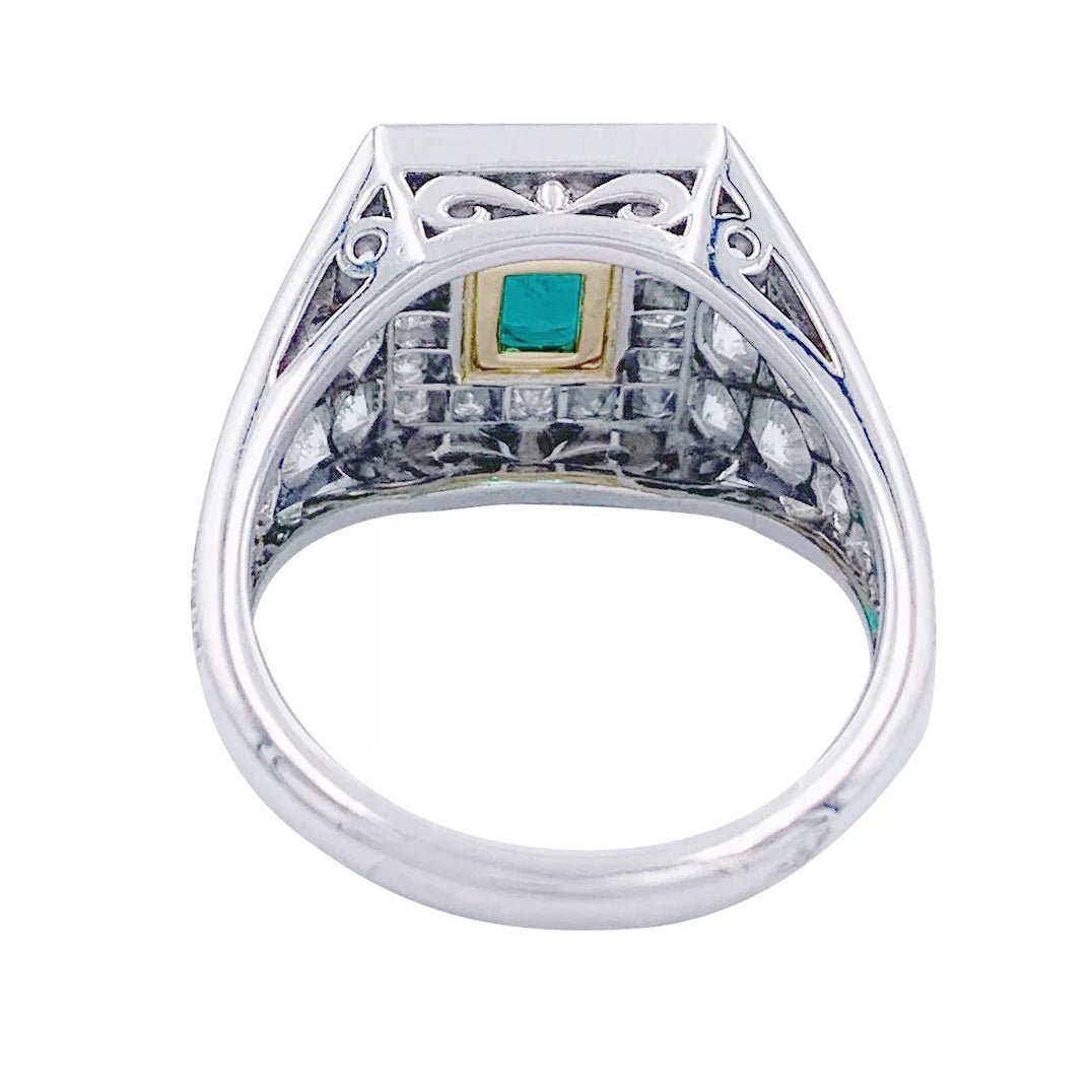 Bague, platine, or jaune, émeraude et diamant - Castafiore