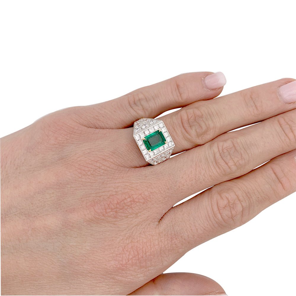 Bague, platine, or jaune, émeraude et diamant - Castafiore