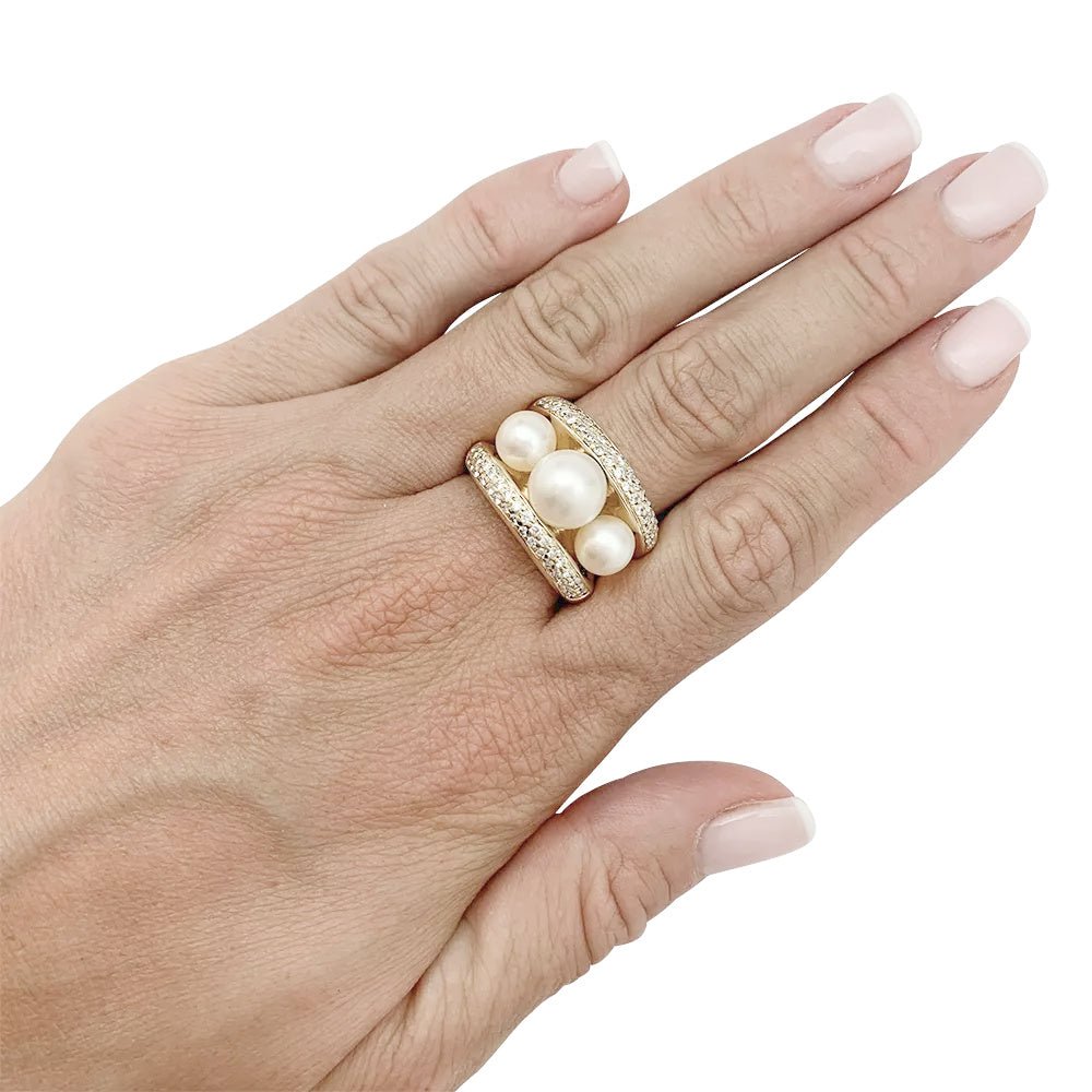 Bague Poiray, "Fidji", or jaune, perle et diamants - Castafiore