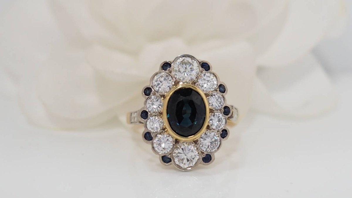 Bague pompadour en or bicolore, saphir et diamants - Castafiore