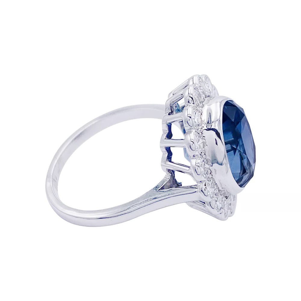 Bague Pompadour, or blanc, saphir et diamants - Castafiore