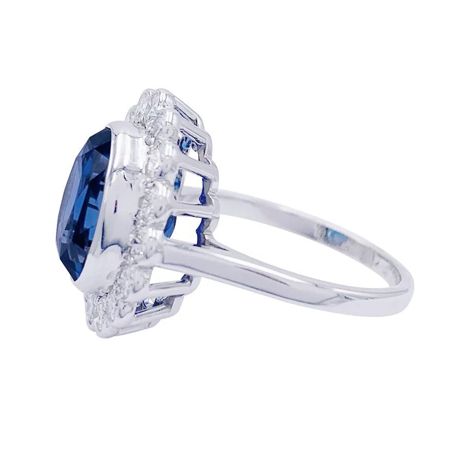 Bague Pompadour, or blanc, saphir et diamants - Castafiore