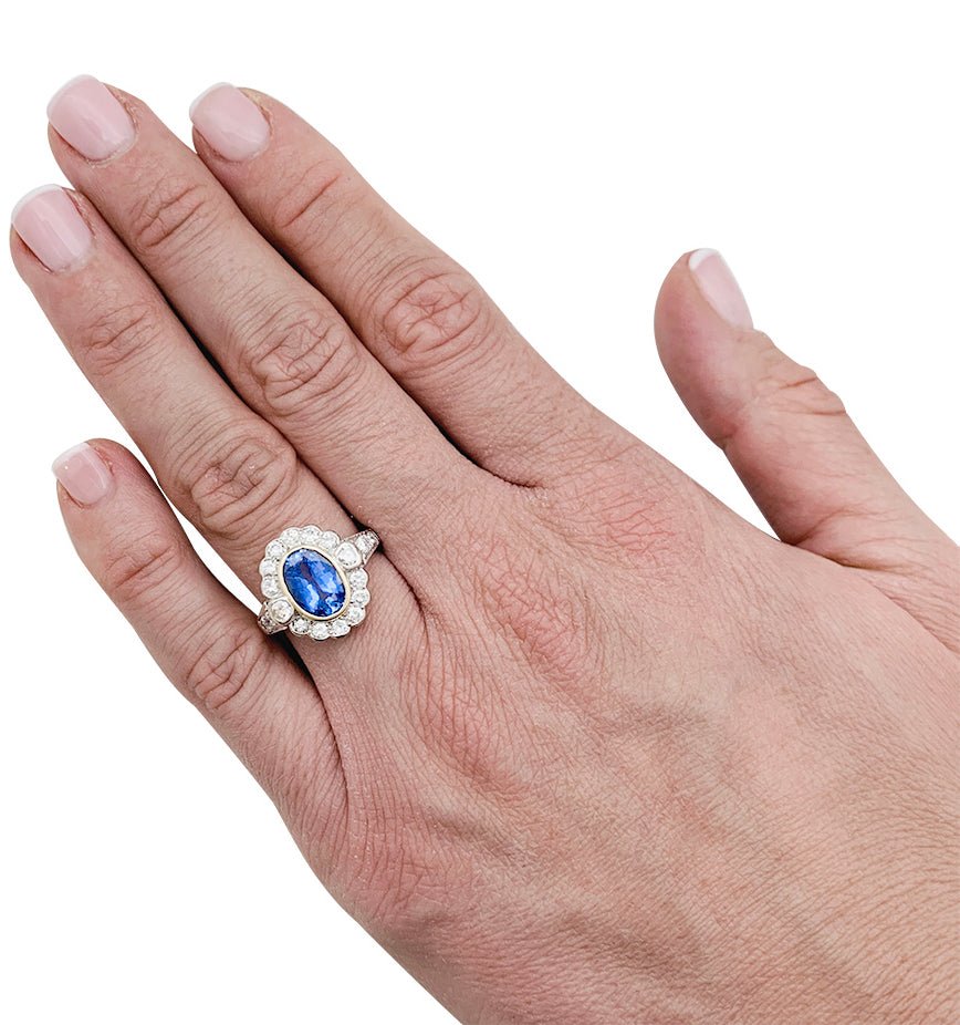 Bague Pompadour or jaune, blanc, et platine saphir, diamants - Castafiore