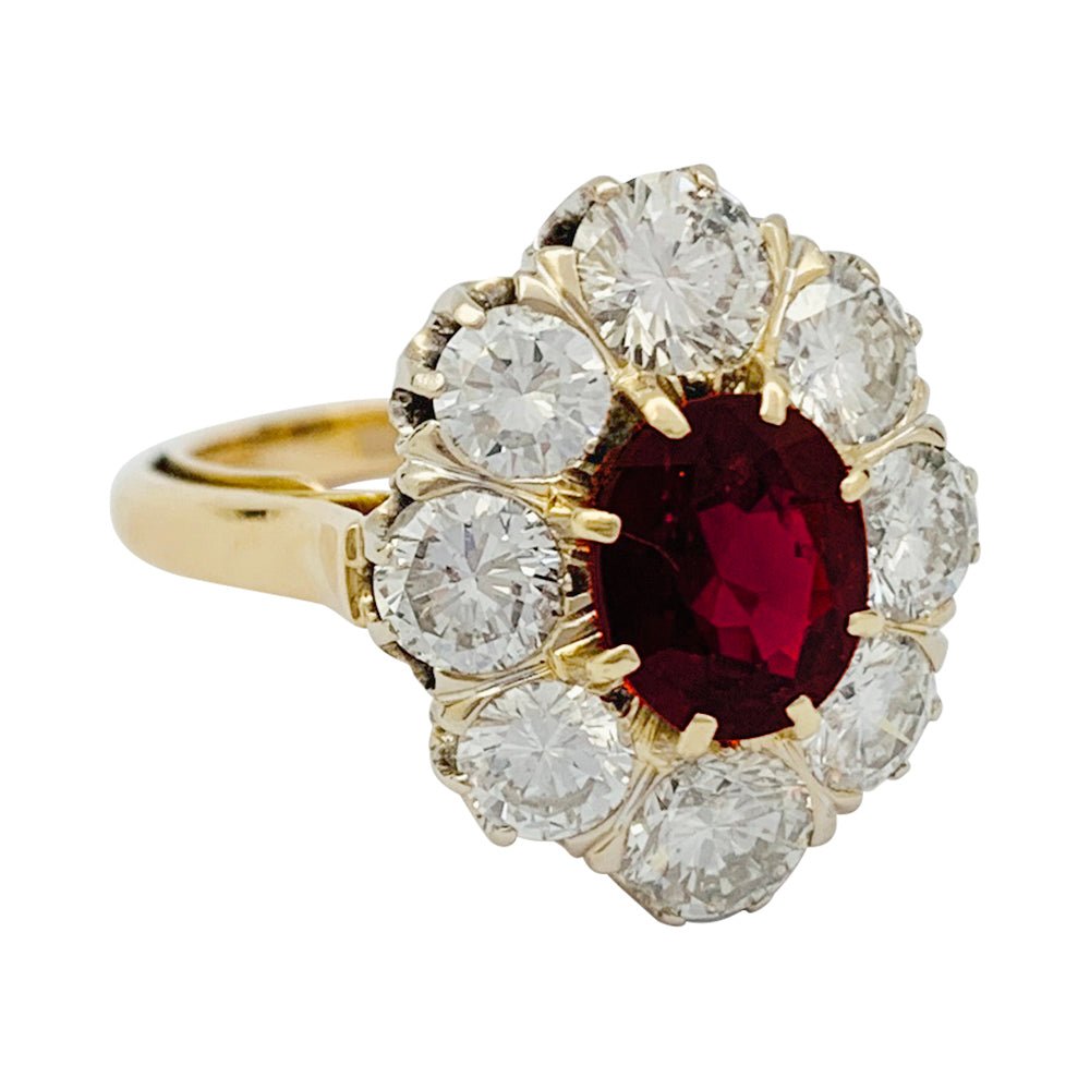 Bague pompadour rubis, diamants, or jaune - Castafiore