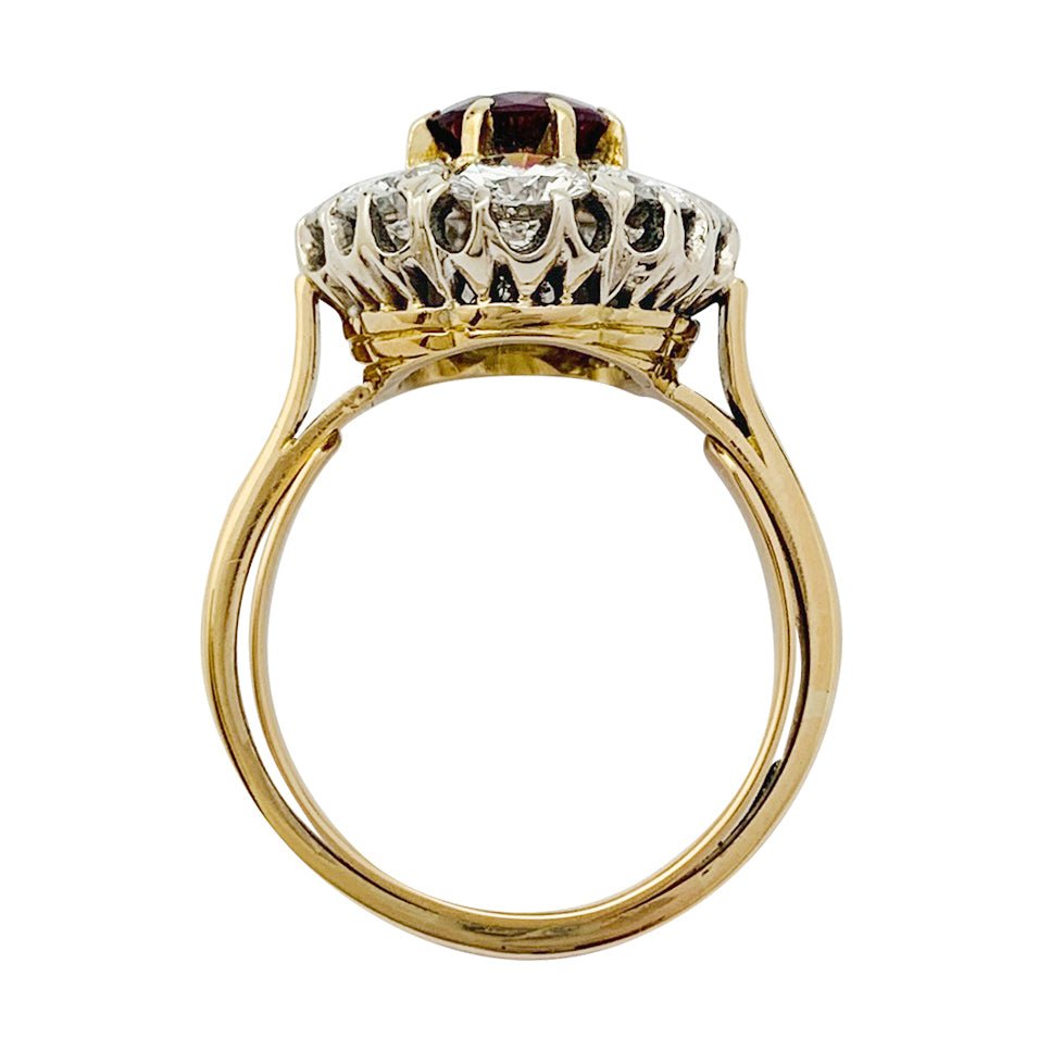 Bague pompadour rubis, diamants, or jaune - Castafiore
