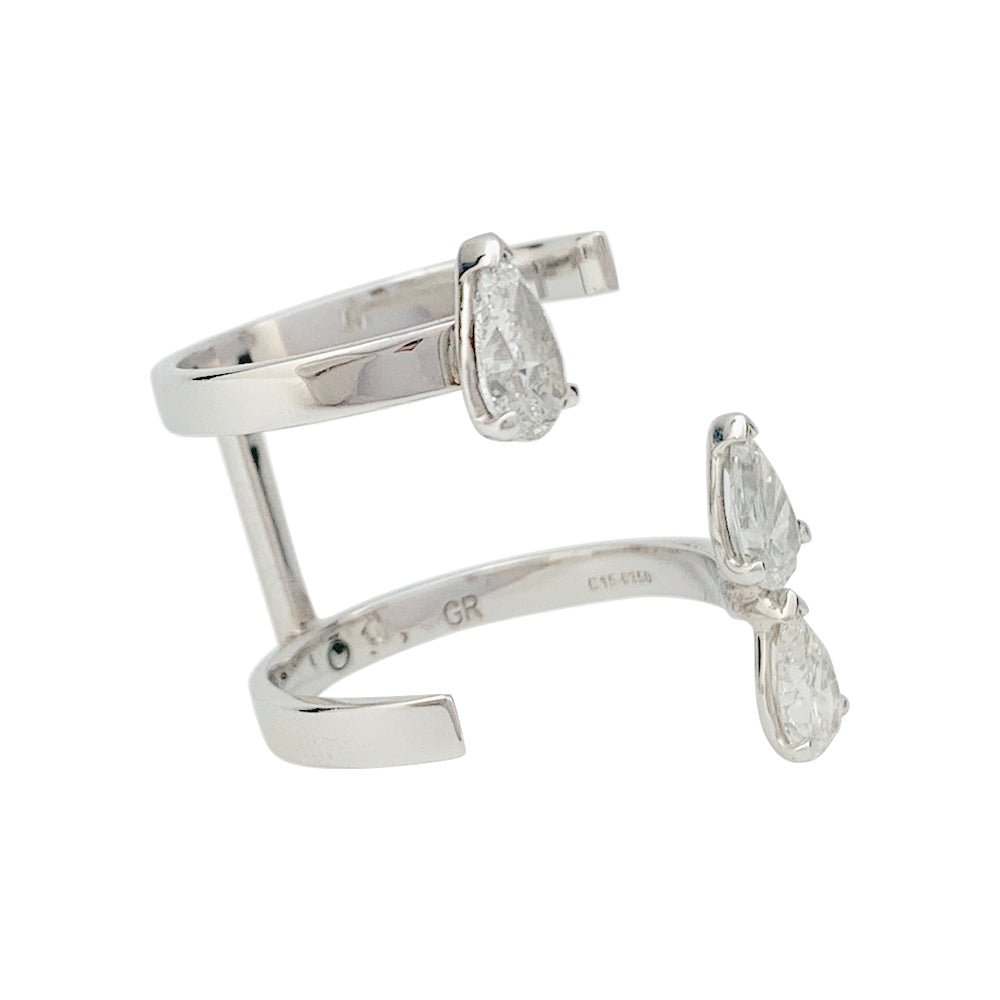 Bague REPOSSI "Serti sur vide", or blanc et diamants - Castafiore
