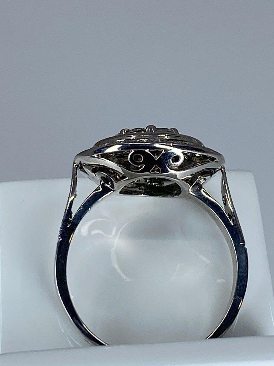 Bague ronde en or 18 carats en émeraudes et diamants de style ART DECO - Castafiore