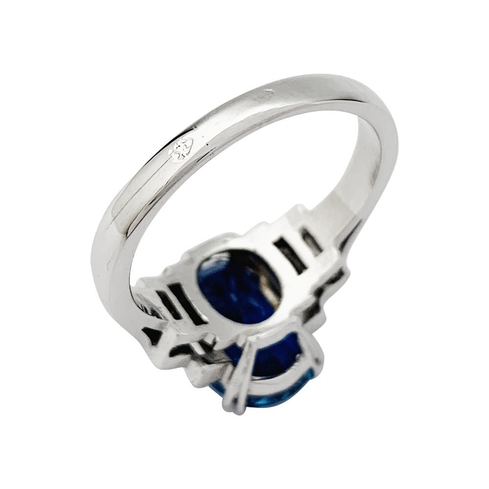 Bague saphir 5,16 carats en or blanc et diamants - Castafiore