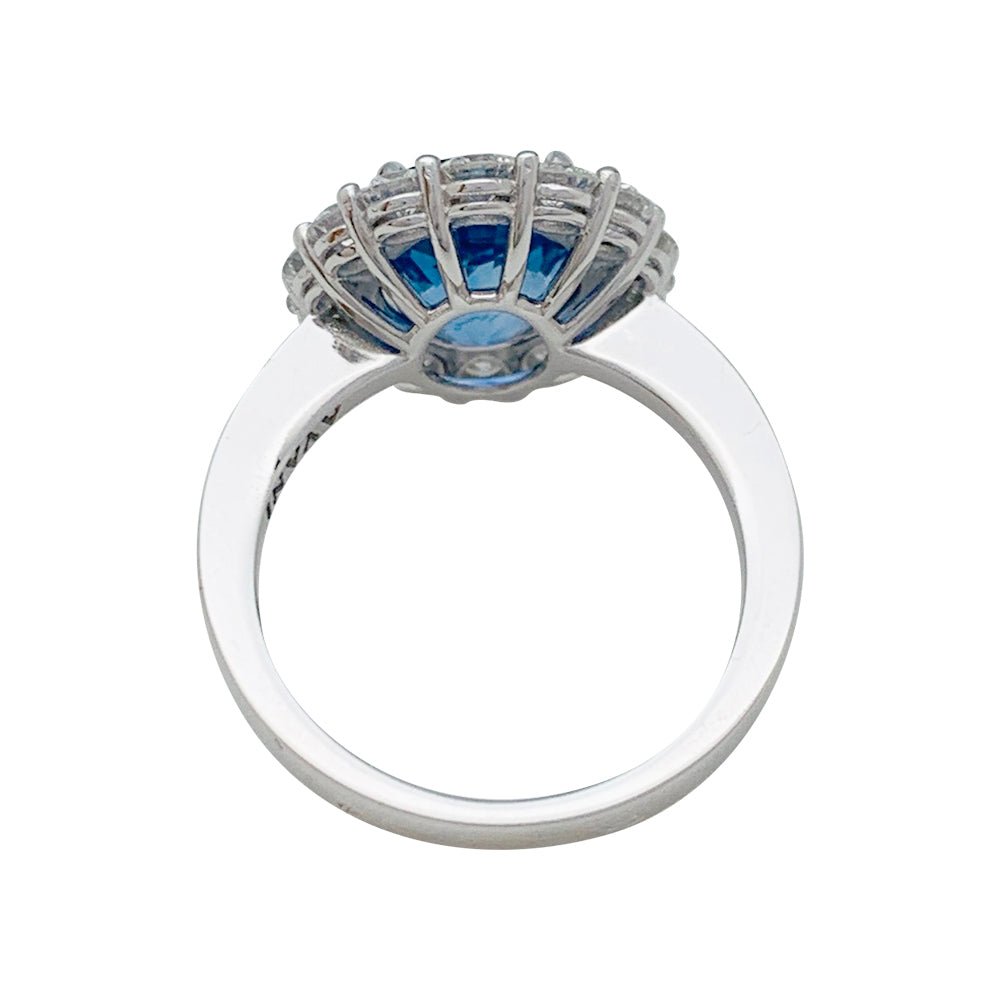 Bague saphir 5,53 carats, entourage diamants - Castafiore