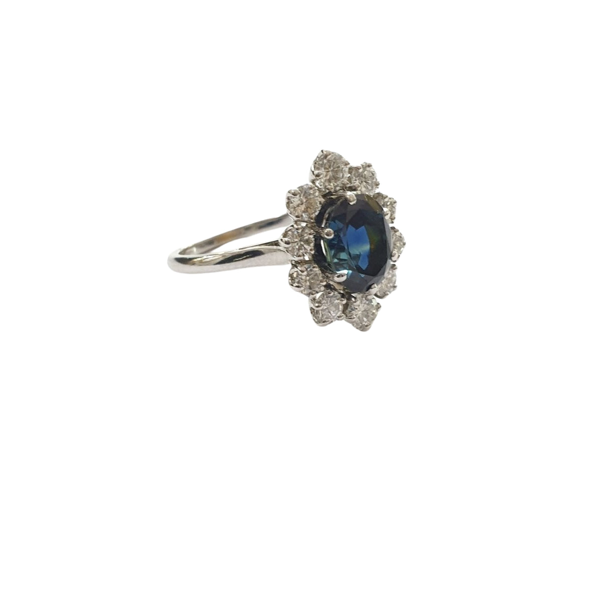 Bague saphir entourage diamants - Castafiore