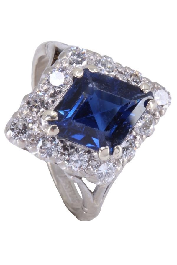 Bague saphir et diamants en or blanc - Castafiore