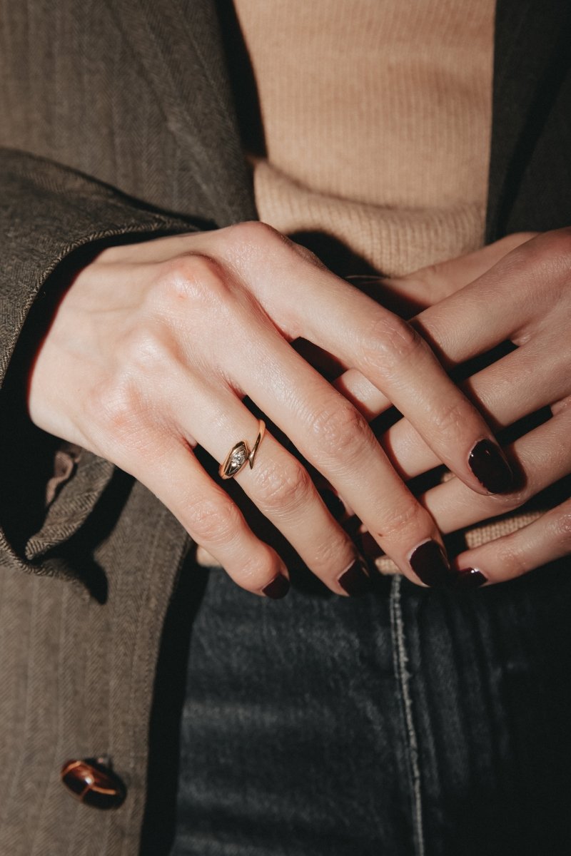 Serpent ring in yellow gold, white gold and diamond – Castafiore