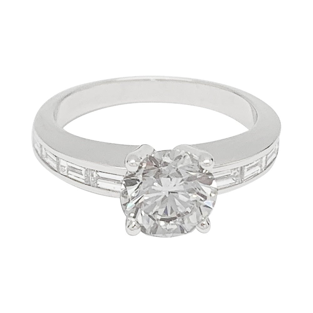 Bague solitaire accompagné diamants baguette - Castafiore