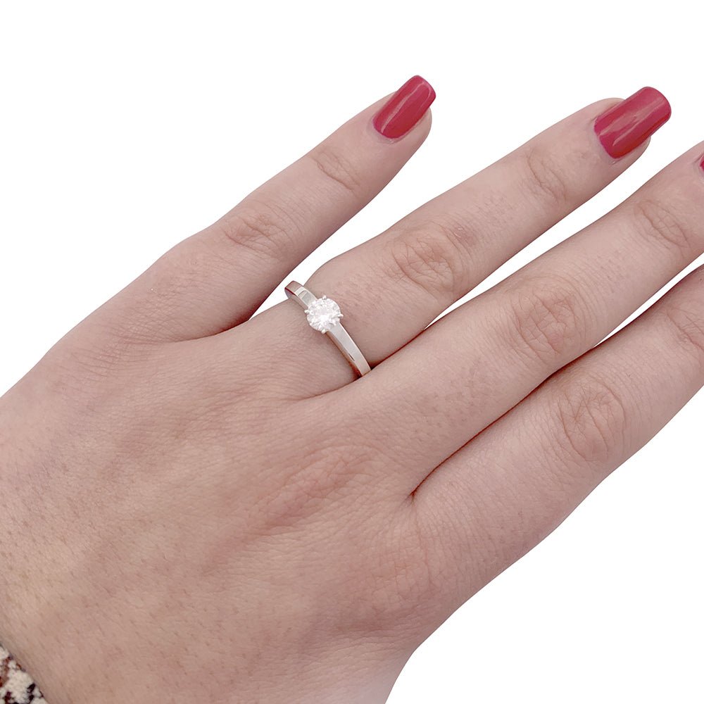 Bague Solitaire CARTIER "Déclaration" en platine et diamant - Castafiore