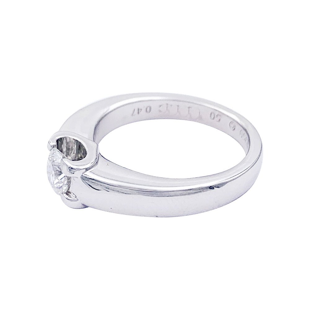 Bague Solitaire CARTIER, "Louis Cartier" en platine et diamant. - Castafiore