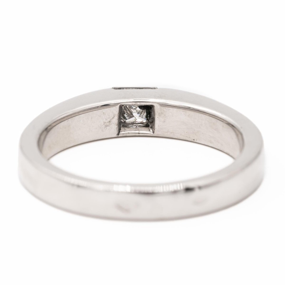 Bague Solitaire CARTIER "Tank" en or blanc et diamant - Castafiore