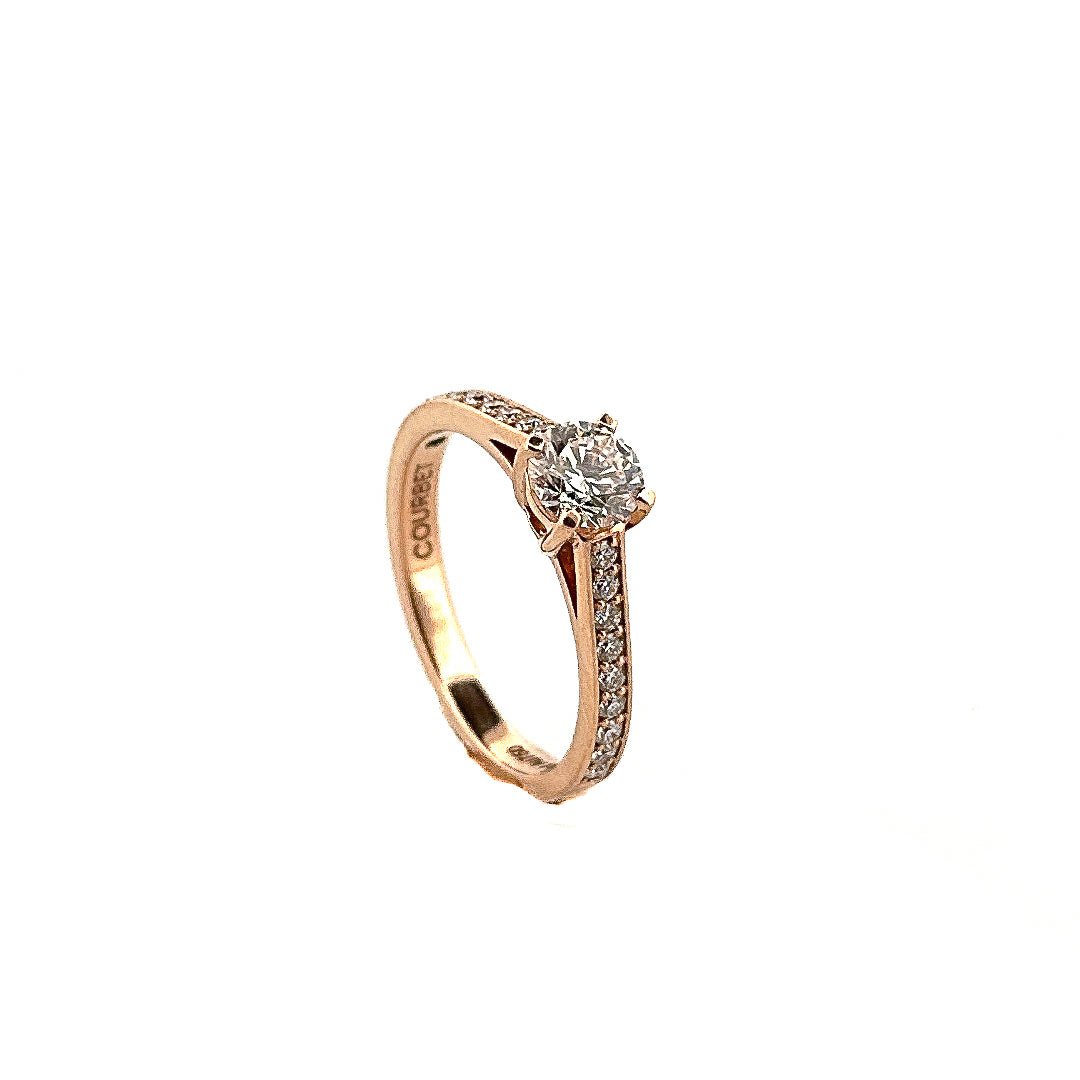 Bague Solitaire COURBET quatre griffes en or rose et diamants Castafiore