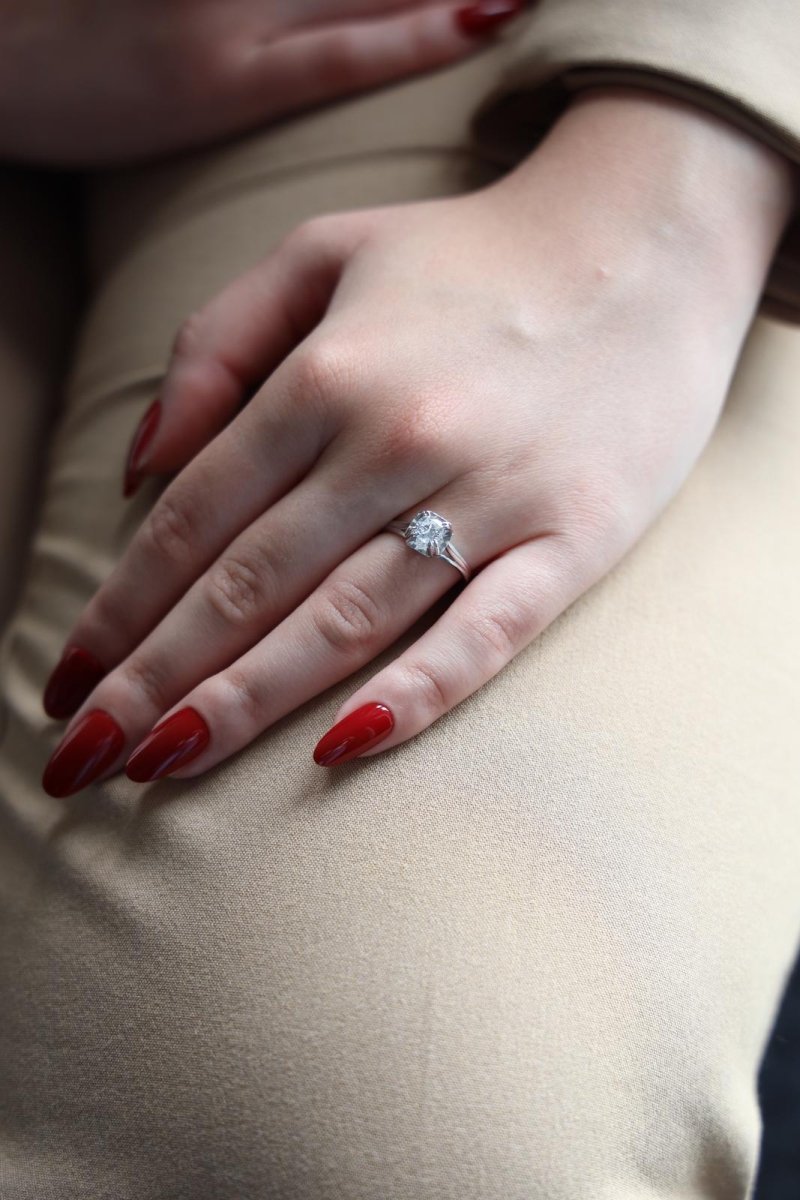 Bague Solitaire en or blanc et diamant - Castafiore