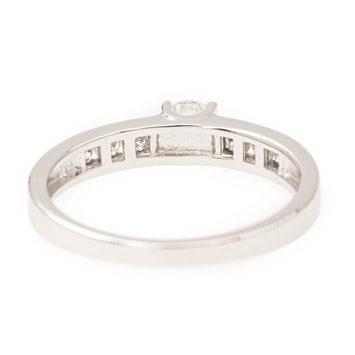 Bague Solitaire en or blanc et diamants - Castafiore