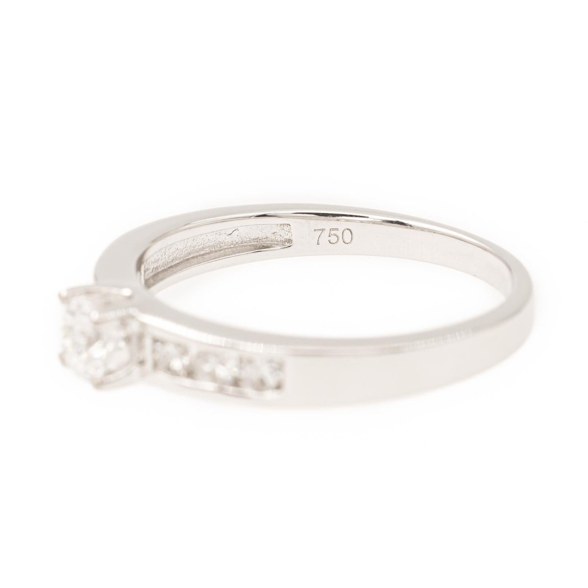 Bague Solitaire en or blanc et diamants - Castafiore